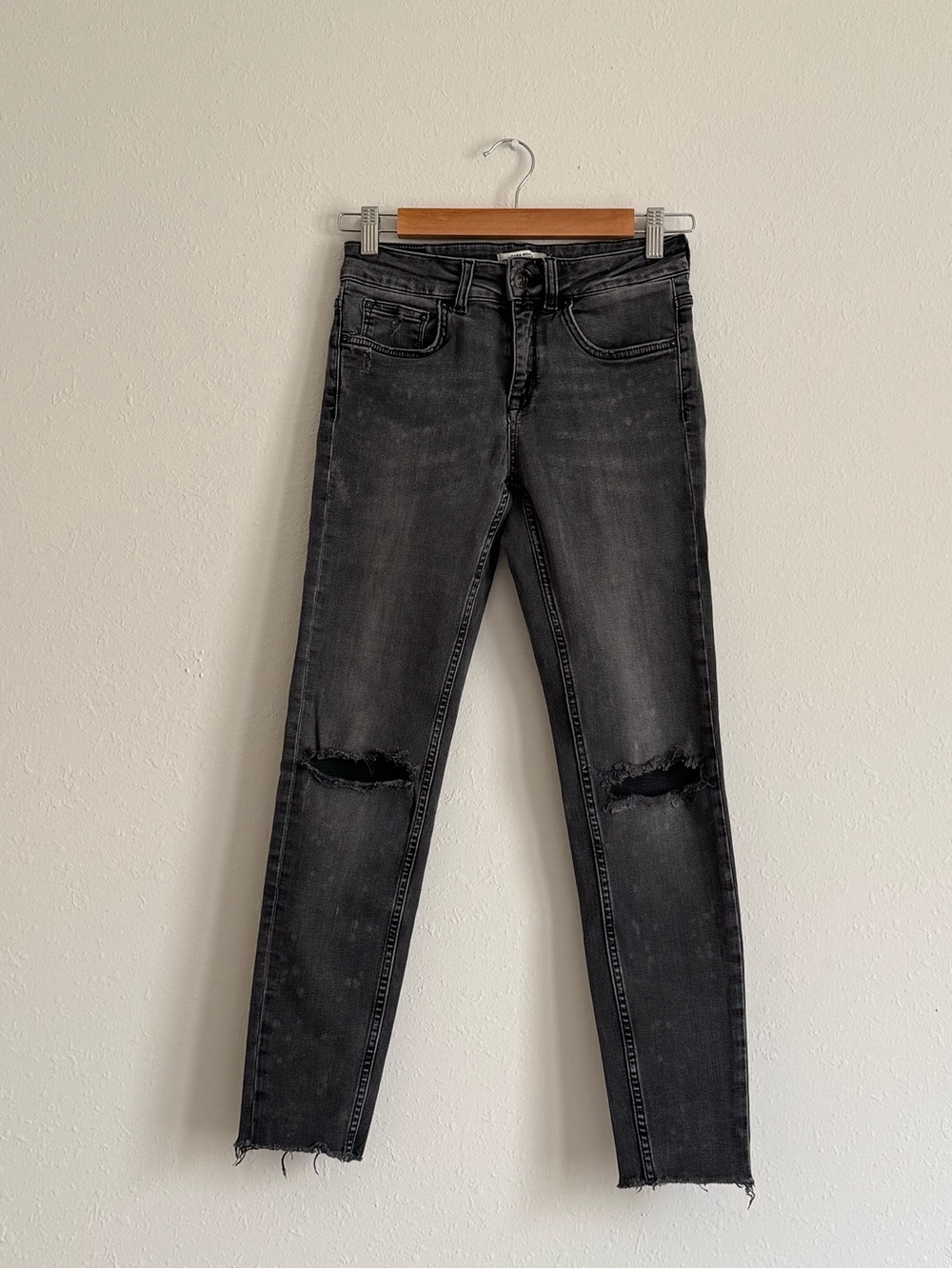 Zara Washed Black Ripped Skinny Jeans
